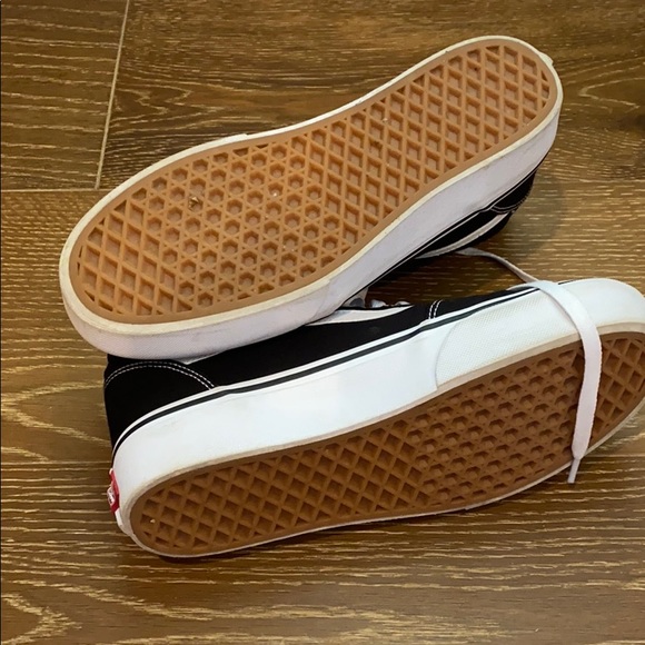 Vans high top black and white shoes - Picture 5 of 5